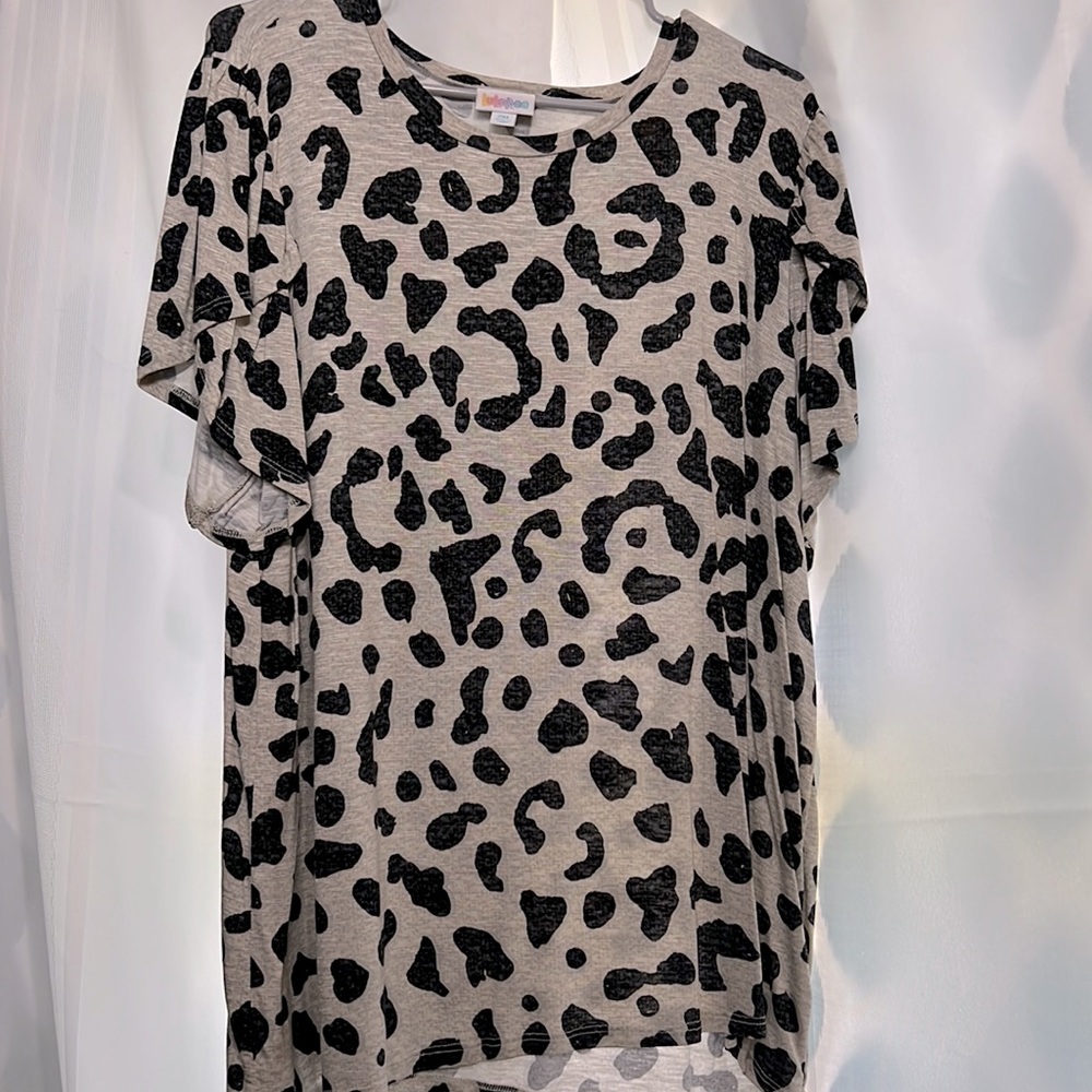 Lularoe Olive top
